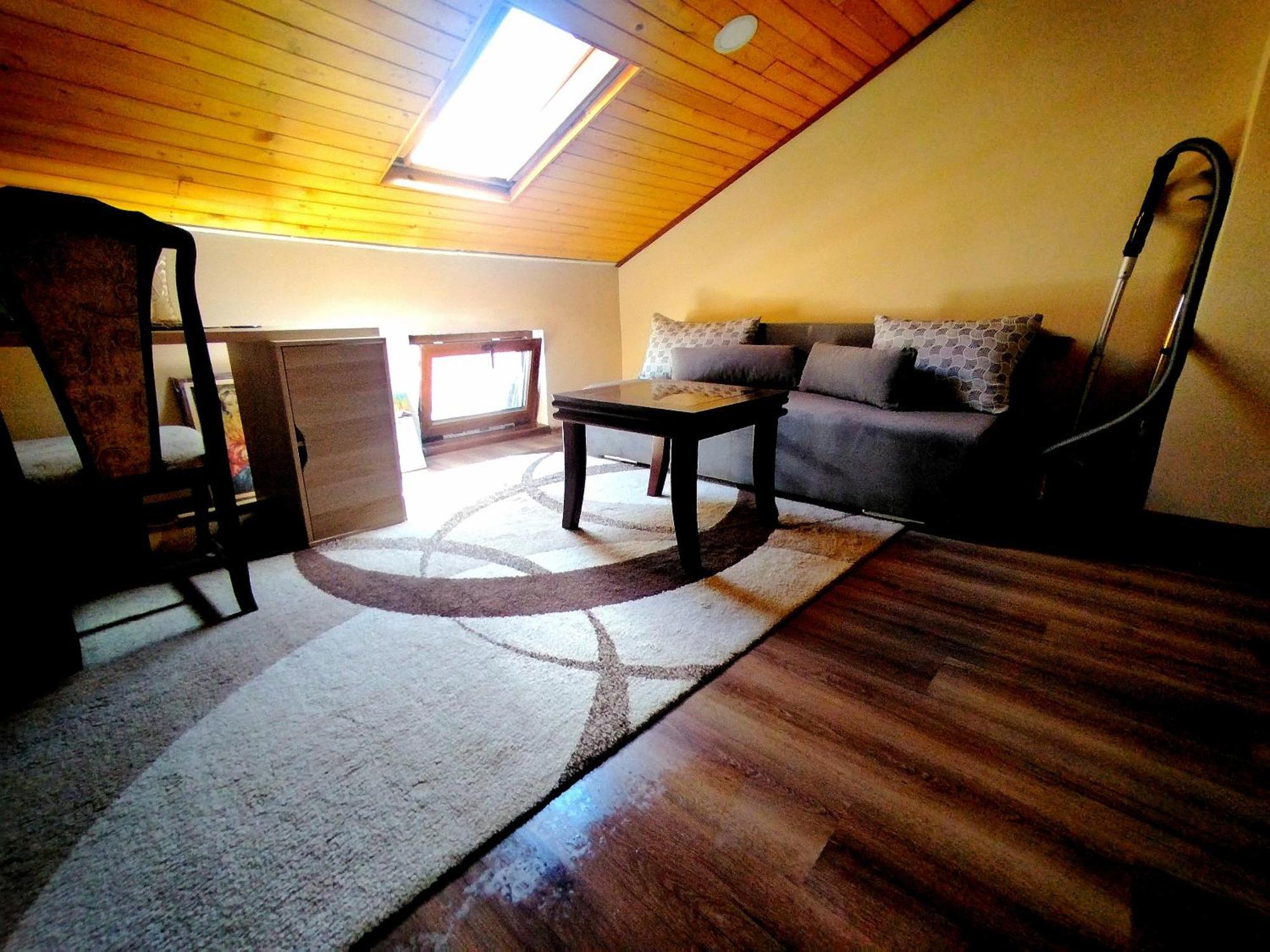 Low Budget Apartment With Breakfast #3 Warna Exterior foto